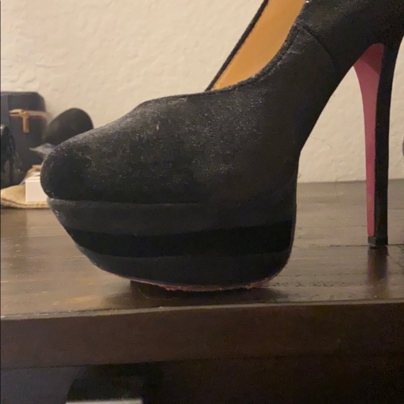 Black velvet heels - Picture 2 of 3